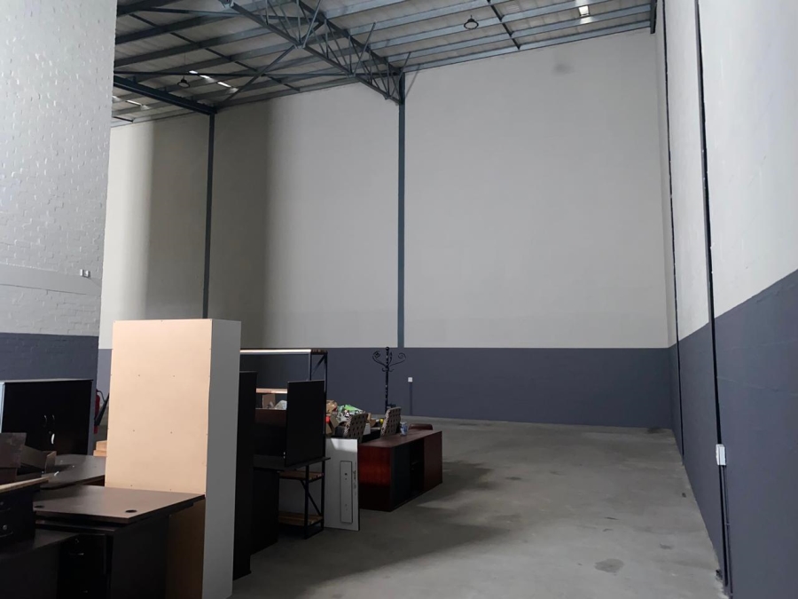 To Let commercial Property for Rent in Stikland Western Cape